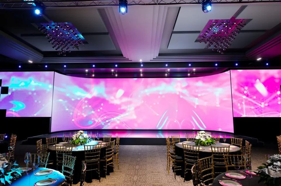 Tecnología audiovisual para eventos corporativos en Panamá: claves para garantizar una experiencia exitosa